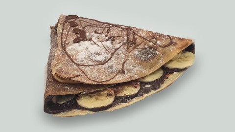 Banana Love Krepë me Nutella origjinale, banane, lajthi të karamelizuara